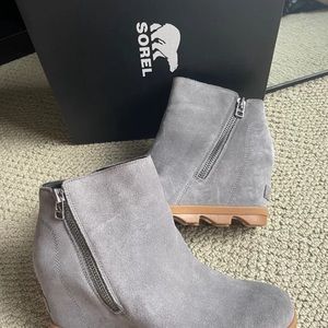 Sorel Joan of Arctic wedge II zip boot